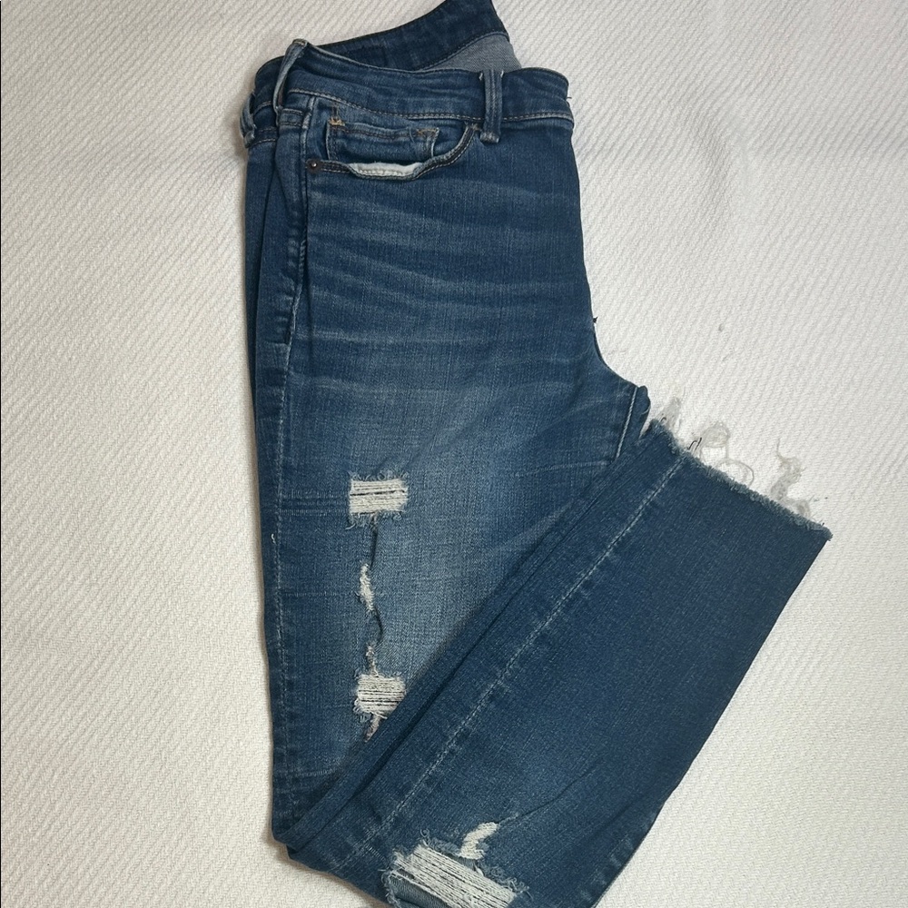 Abercrombie & Fitch Distressed Skinny